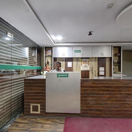 OYO38566Mk酒店和小屋 古尔伯加 外观 照片