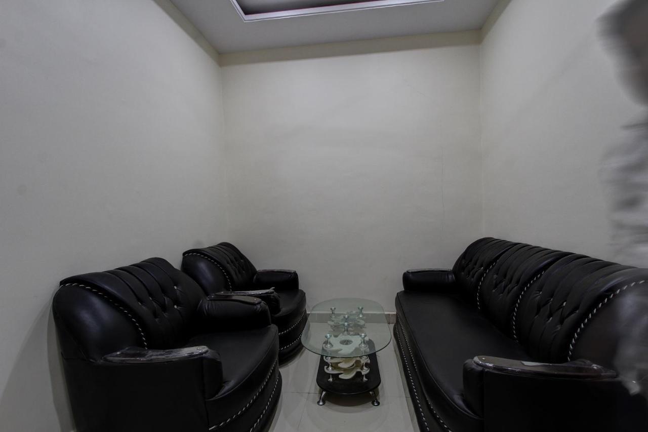 OYO38566Mk酒店和小屋 古尔伯加 外观 照片