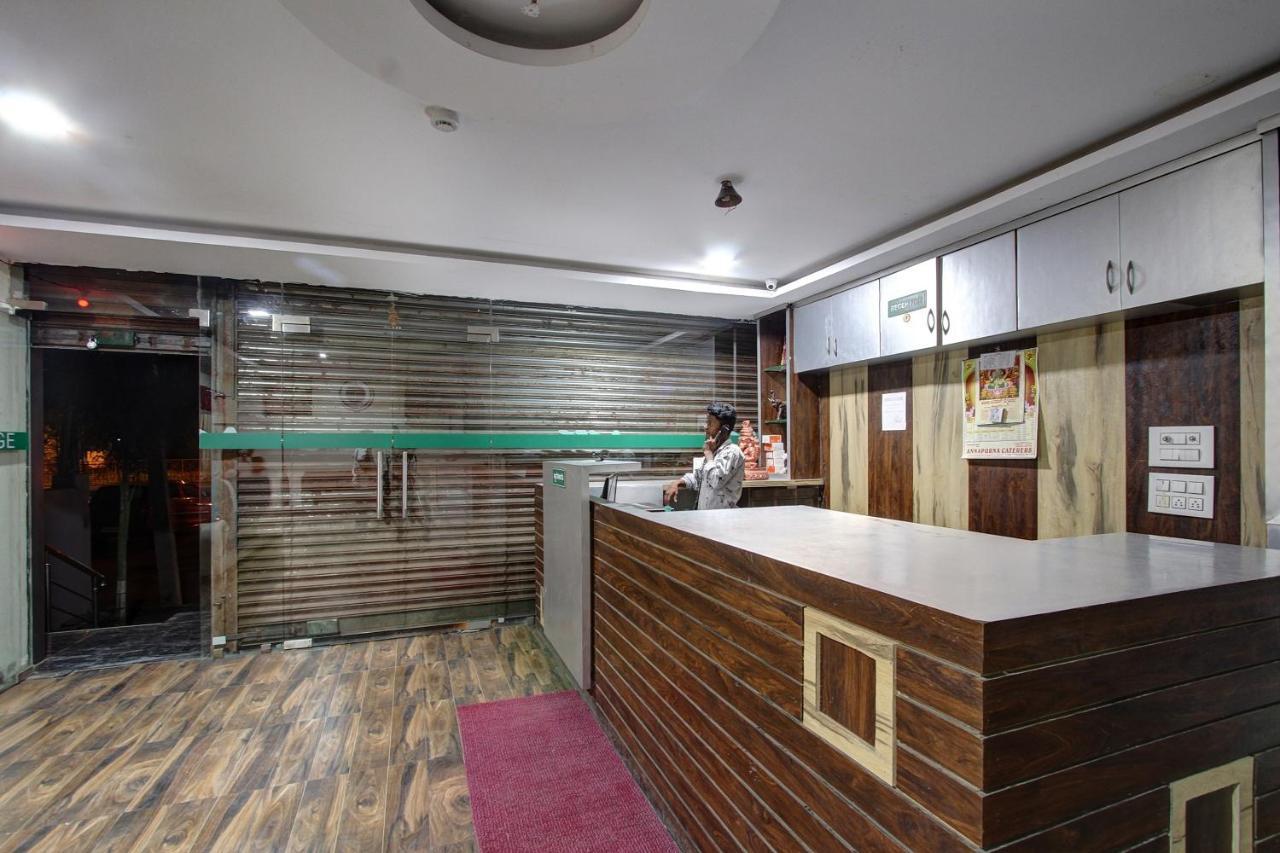 OYO38566Mk酒店和小屋 古尔伯加 外观 照片